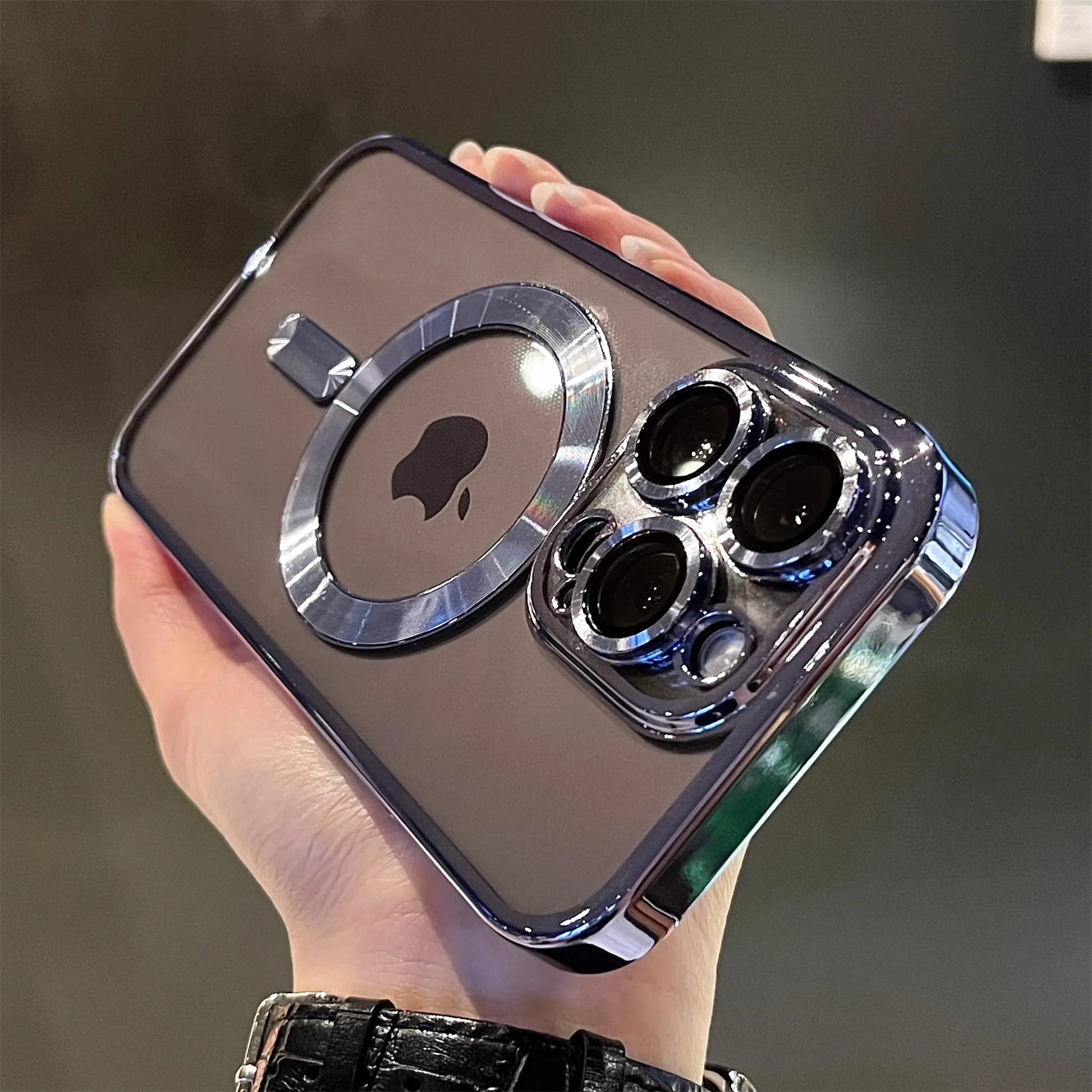 Stunning Luxury MagSafe Clear Case for iPhone - Ideal Phone Accessories
