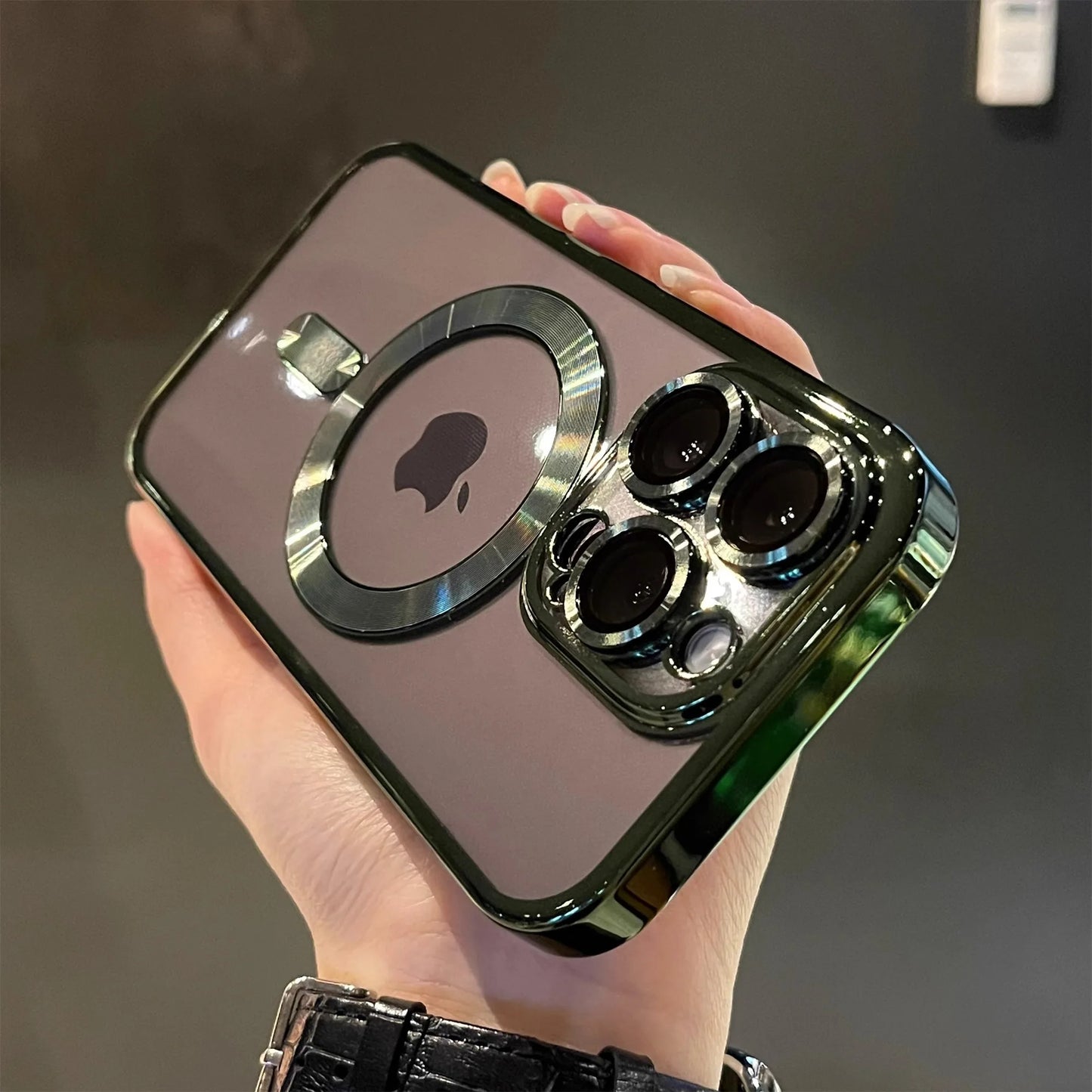 Stunning Luxury MagSafe Clear Case for iPhone - Ideal Phone Accessories